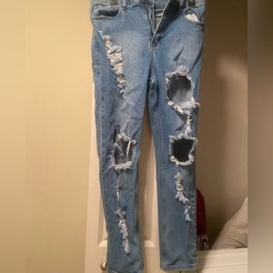 Size 13 high waisted women jeans. Slightly worn good condition.